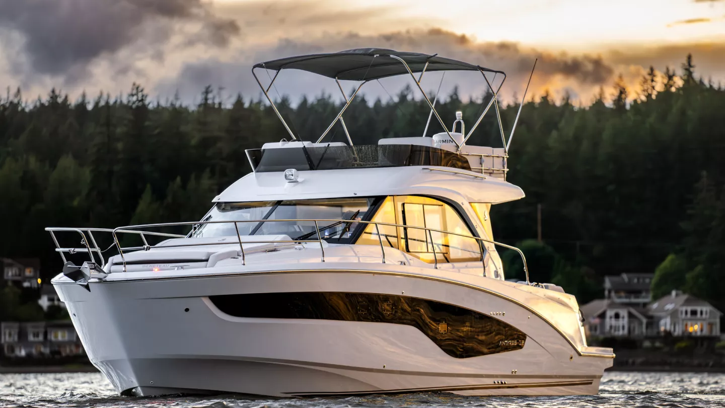 Equipo Arkadian Yatchs